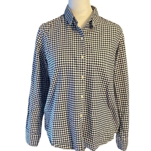 GAP‎ Woman’s Button Up Black and White Gingham Shirt Size Medium (M) - Picture 1 of 7